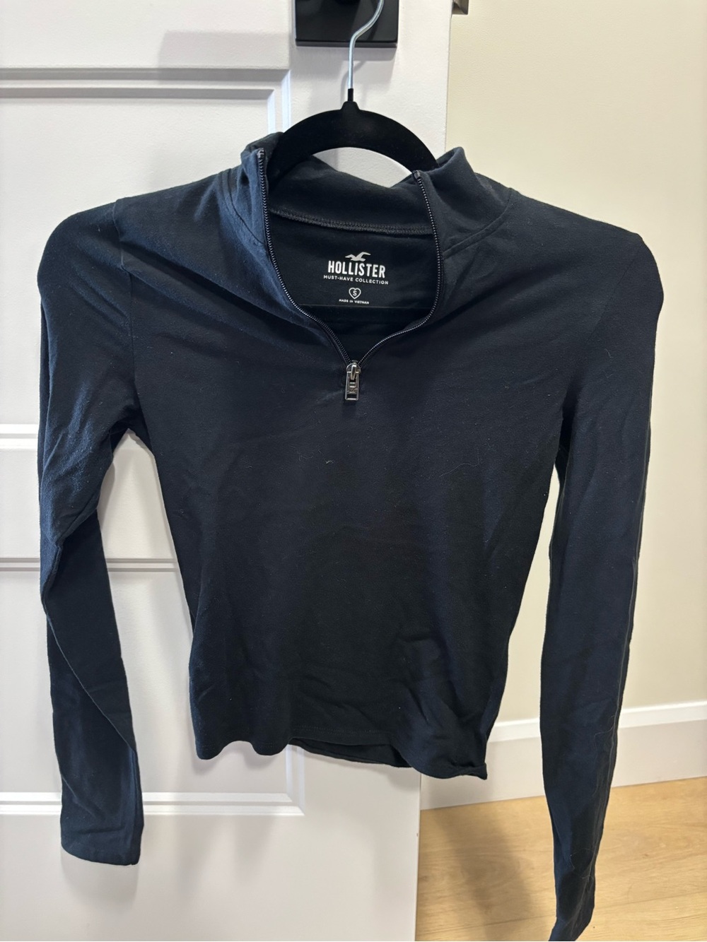 Hollister Black Long-Sleeve Quarter-Zip Pullover